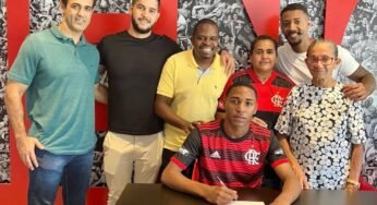 Joia da base assina contrato profissional com Flamengo; multa rescisória é milionária