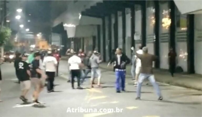Torcedores de Santos e Flamengo brigam no entorno da Vila Belmiro, veja o vídeo