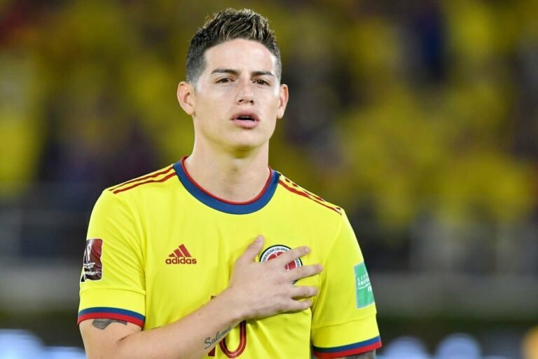 James Rodríguez teria sido oferecido ao Atlético Mineiro, que preferiu a contratação der Alan Kardec, afirma jornalista