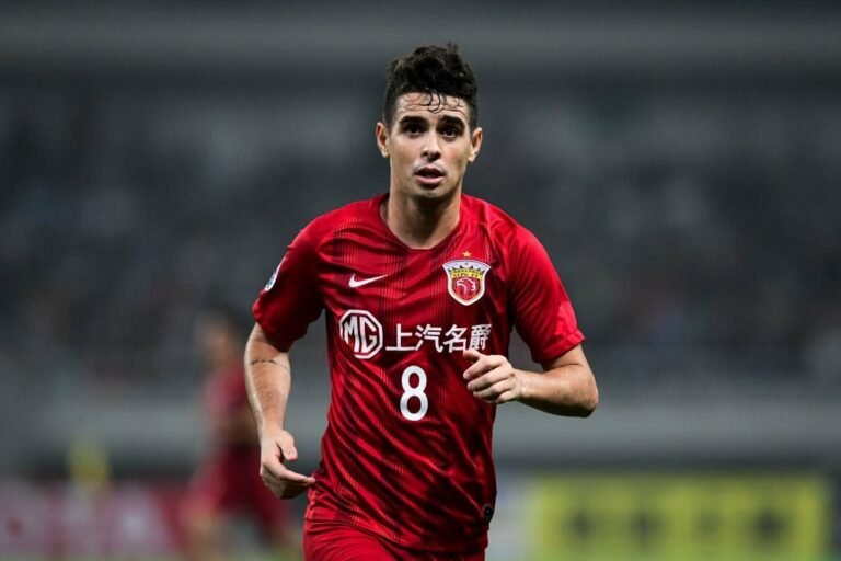 Flamengo abre conversas para contratar Oscar, ex-Chelsea, até janeiro de 2023
