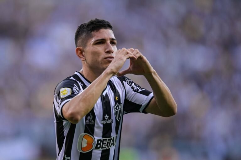 Jefferson Savarino, campeão Brasileiro pelo Atlético, revela briga com Cuca em 2021