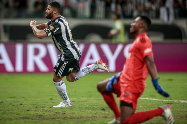 Atlético Mineiro mantém invencibilidade diante equatorianos como mandante em Belo Horizonte