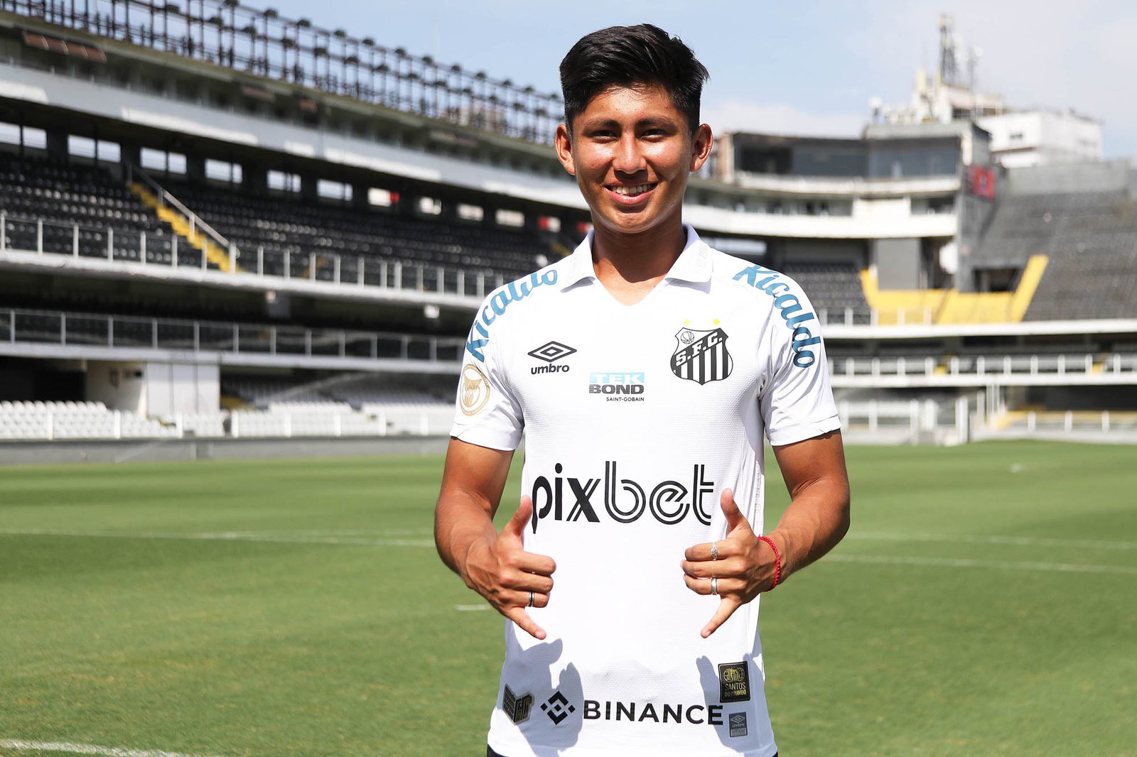 Miguelito aparece no BID e estreia pelo Santos contra o Corinthians, no sub-20