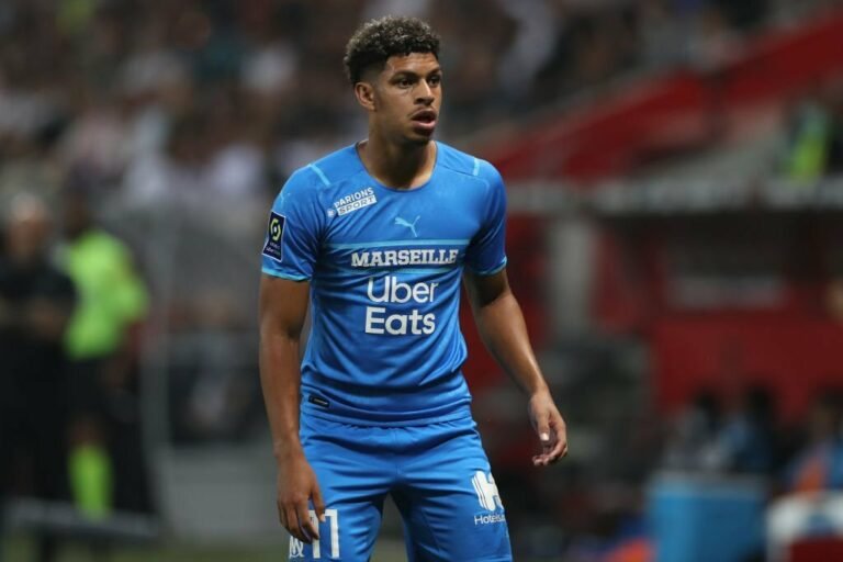 Flamengo supera Botafogo e encaminha contratação de Luis Henrique