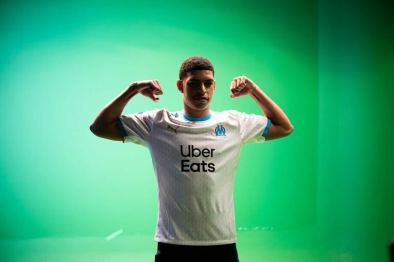 Flamengo formaliza proposta ao Olympique por Luis Henrique