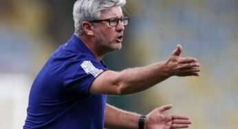 Santos age rápido e encaminha a contratação do técnico Odair Hellmann