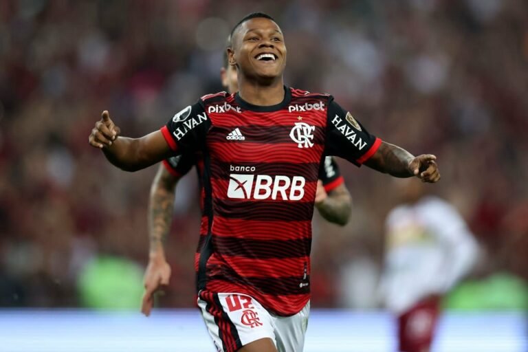 Grupo City prepara oferta irrecusável ao Flamengo por Matheus França