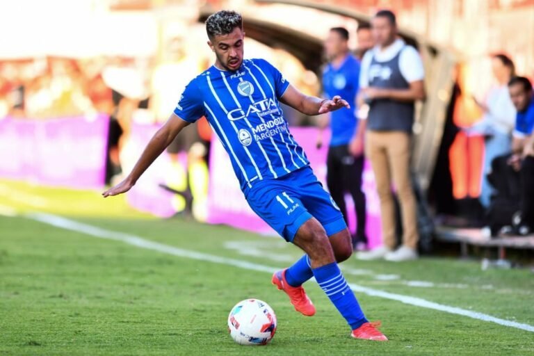 Ojeda aceita proposta e fica mais próximo do Botafogo