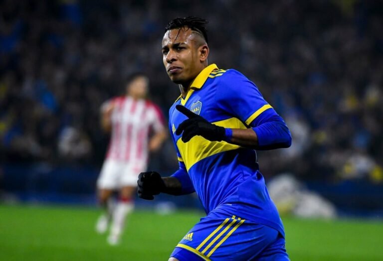 Sebastián Villa é oferecido ao Santos, mas sofre resistência
