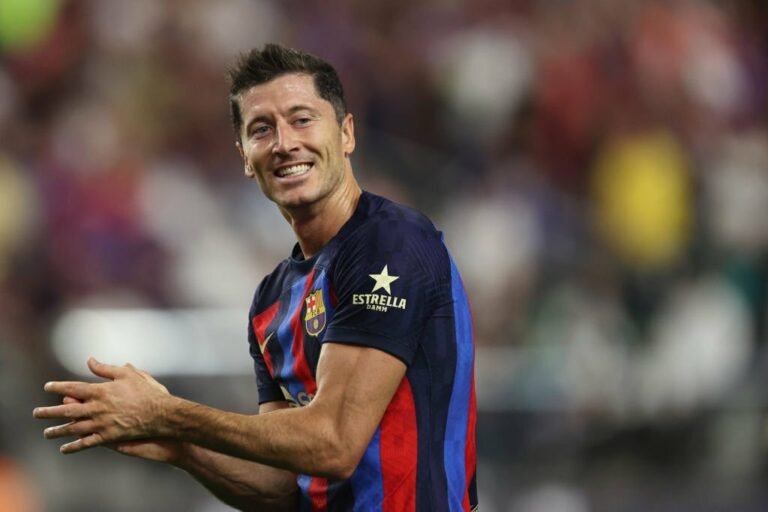 Lewandowski exalta ídolos do Real Madrid e gera desconforto