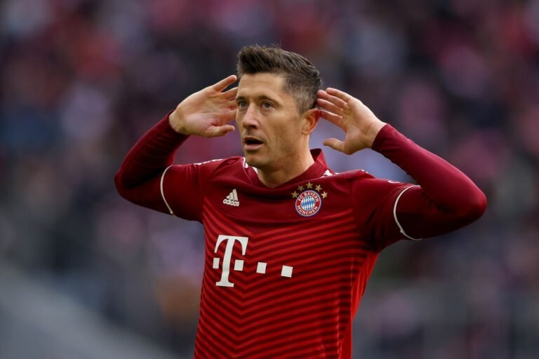 Barcelona tem ‘pacto’ com agente de Lewandowski e negociação pode avançar