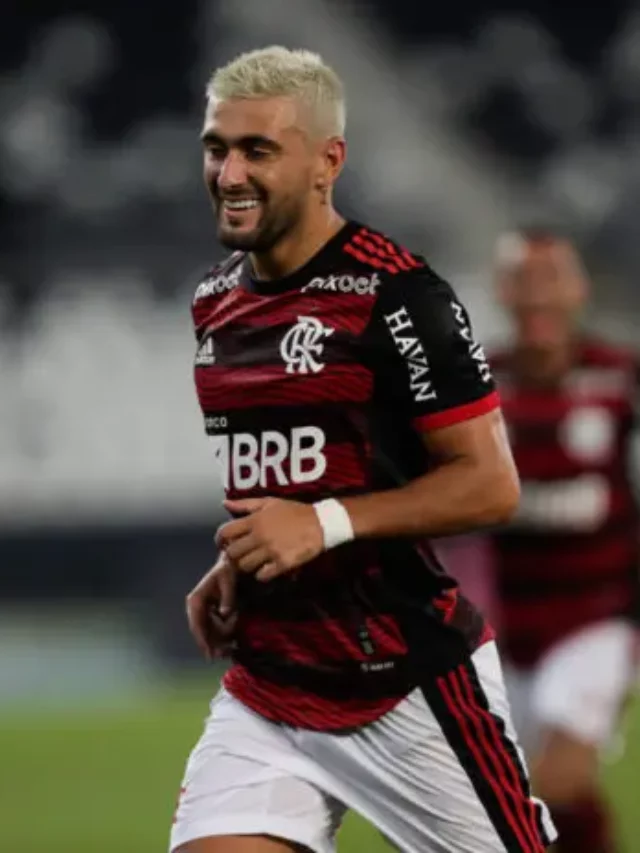 cropped-Arrascaeta-e-pre-convocado-pelo-Uruguai-e-pode-desfalcar-o-Flamengo-696x464-1.webp