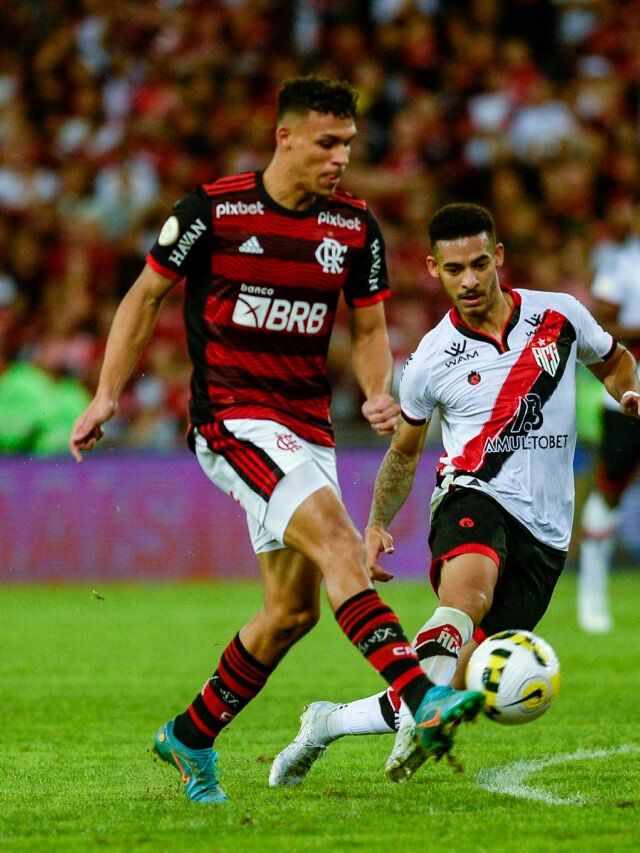 cropped-Victor-Hugo-Flamengo-x-Atletico-GO-Brasileirao-2022.jpg