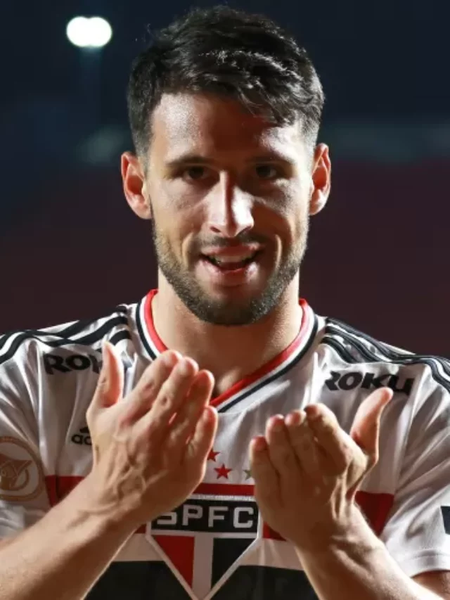 cropped-calleri-jogador-do-sao-paulo-comemora-o-gol-contra-o-ceara-pelo-brasileirao-1653776849319_v2_900x506.jpg.webp