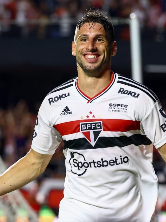 cropped-calleri-jogador-do-sao-paulo-comemora-o-gol-marcado-durante-partida-contra-o-palmeiras-pelo-campeonato-paulista-1648695864549_v2_3x4.jpg