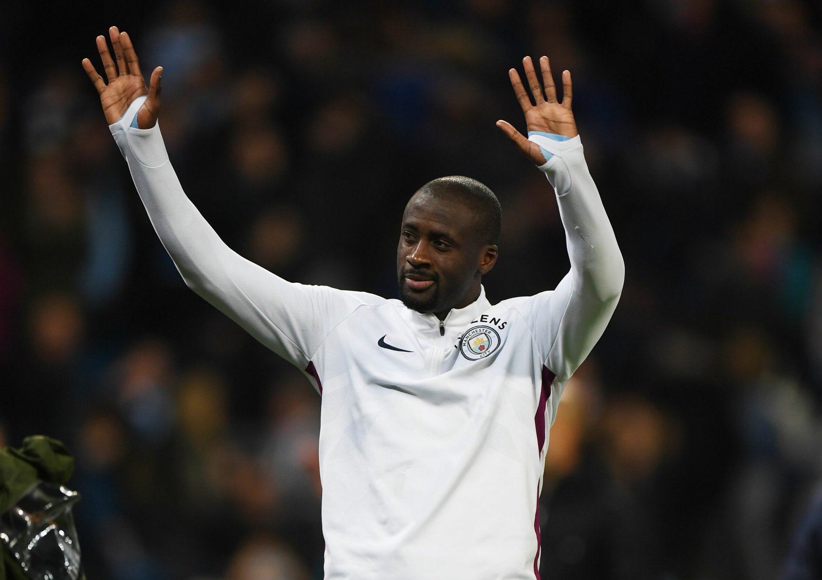 Yaya Touré pode estar de volta ao futebol inglês