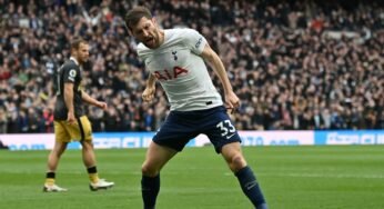 Oficial: Ben Davies renova contrato com o Tottenham
