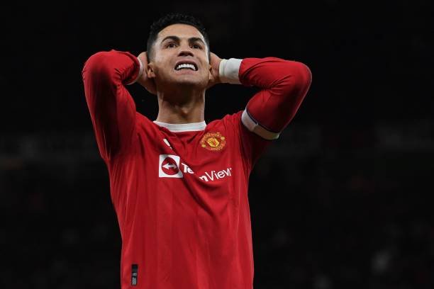 Cristiano Ronaldo não se reapresenta e aumenta novela sobre saída no Manchester United