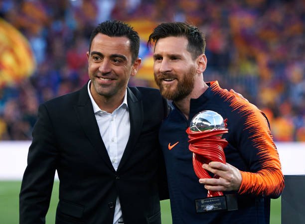 Xavi pede e Barcelona planeja retorno de Messi em 2023