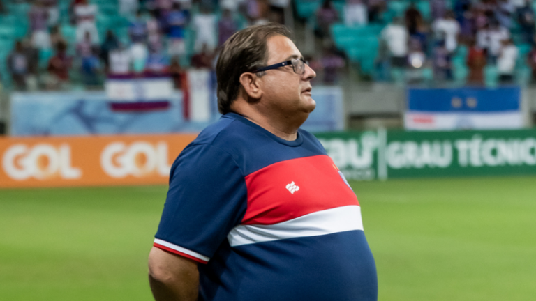 Após pressão da torcida, Santos descarta Guto Ferreira como novo técnico