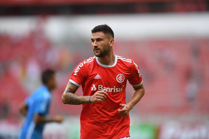 Insatisfeito com a proposta, Boschilia trava saída para o Cruzeiro