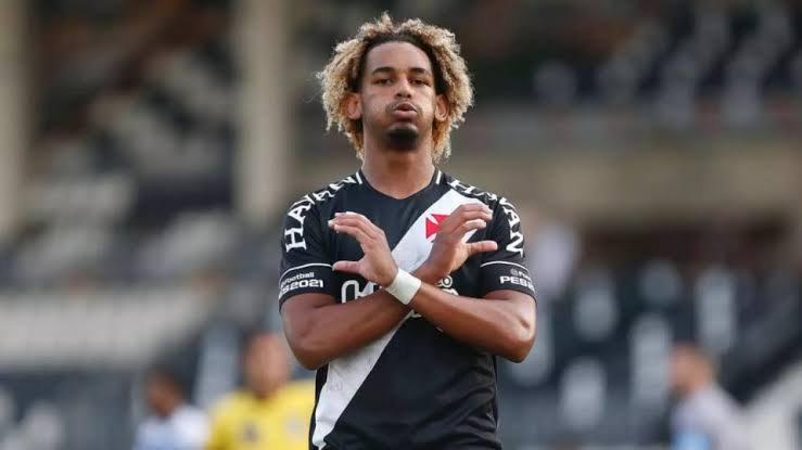 Vasco negocia empréstimo de MT para clube da Série A