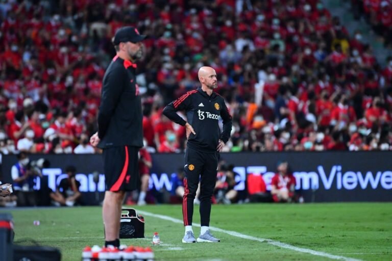 Manchester United goleia Liverpool em estreia de Ten Hag