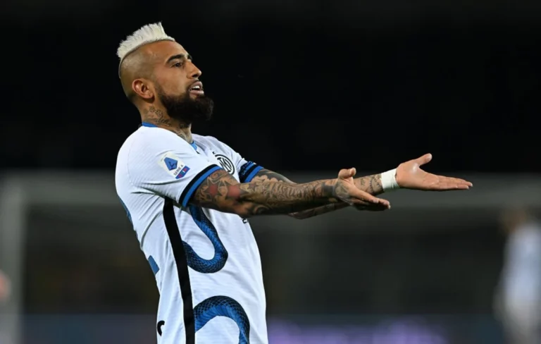 Vidal dá ultimato ao Flamengo e pode acertar com Boca Juniors na próxima semana