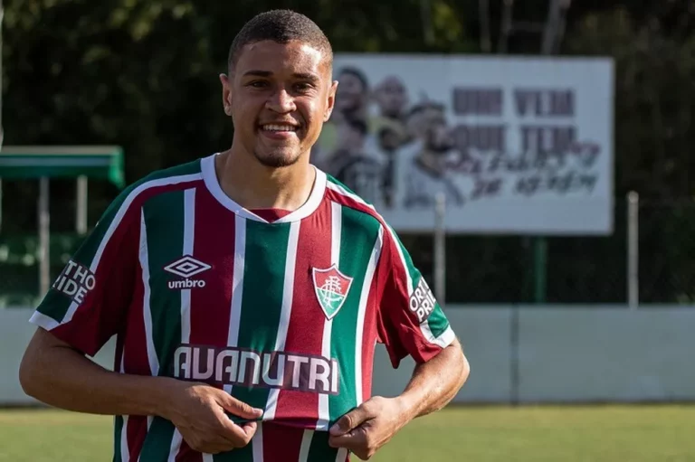 Fluminense anuncia contratação do destaque do Madureira