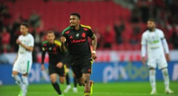 Edenilson sofre entorse no joelho e vira dúvida para o jogo contra o Corinthians