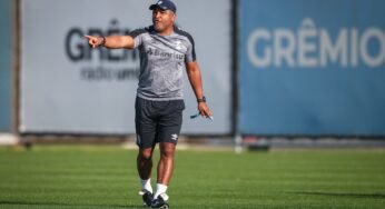 Direção do Grêmio garante a permanência de Roger Machado após derrota para o Criciúma