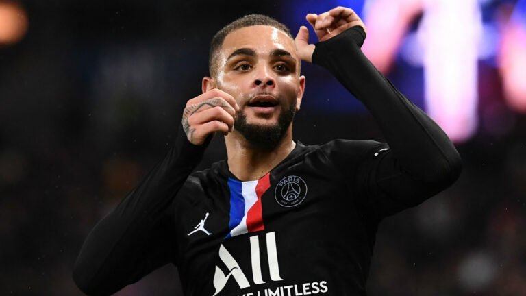 PSG encaminha saída de jogador para clube da Premier League