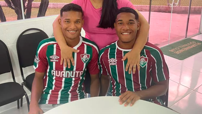 Joia da base assina primeiro contrato profissional com o Fluminense