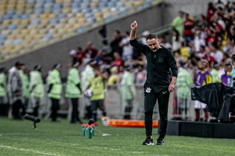 Vitor Pereira tem o aproveitamento fora de casa menor que todos últimos cinco treinadores que passaram pelo Corinthians
