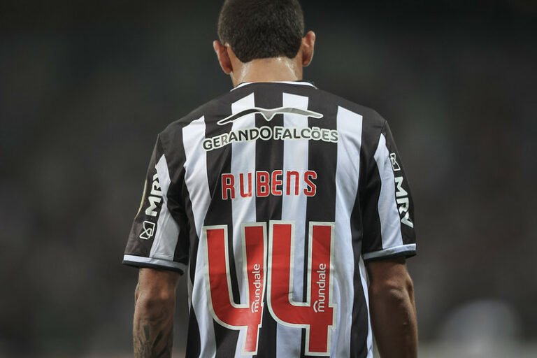 Atlético Mineiro anuncia renovação de contrato com Rubens até o fim de 2025