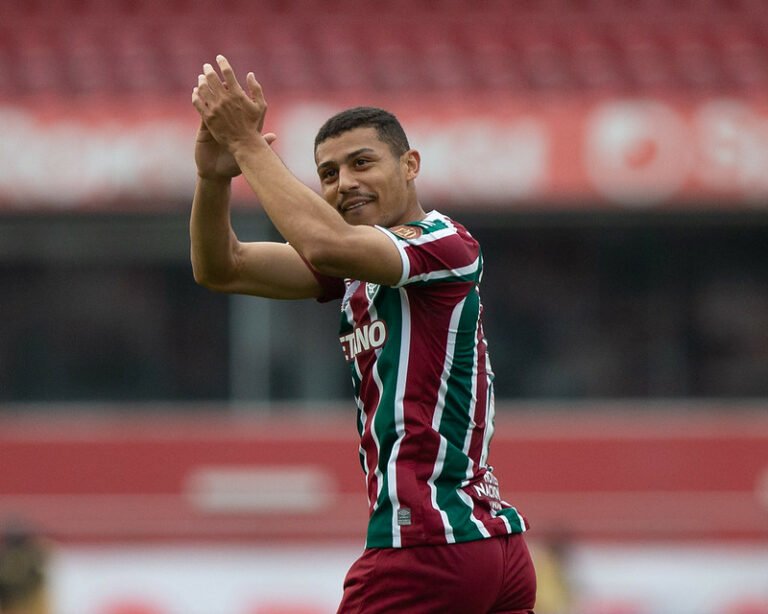 Venda de Matheus Martins deve assegurar permanência de André no Fluminense em 2023
