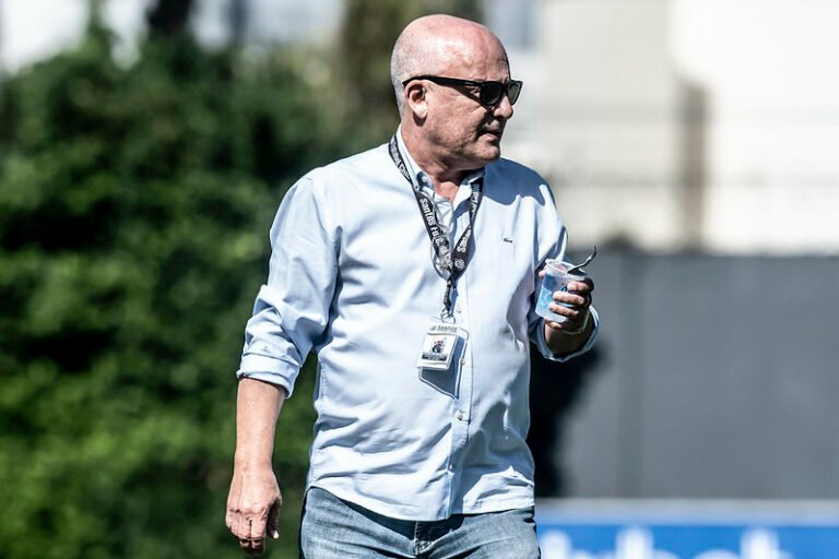 Com a janela de transferência próxima de fechar, Santos corre em busca das ‘peças’ que faltam