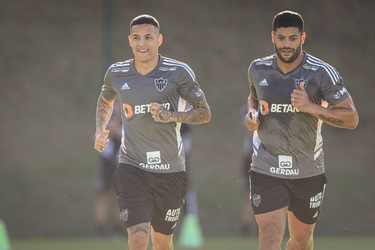 Com Guilherme Arana, Atlético Mineiro viaja com elenco completo para o duelo contra o Palmeiras
