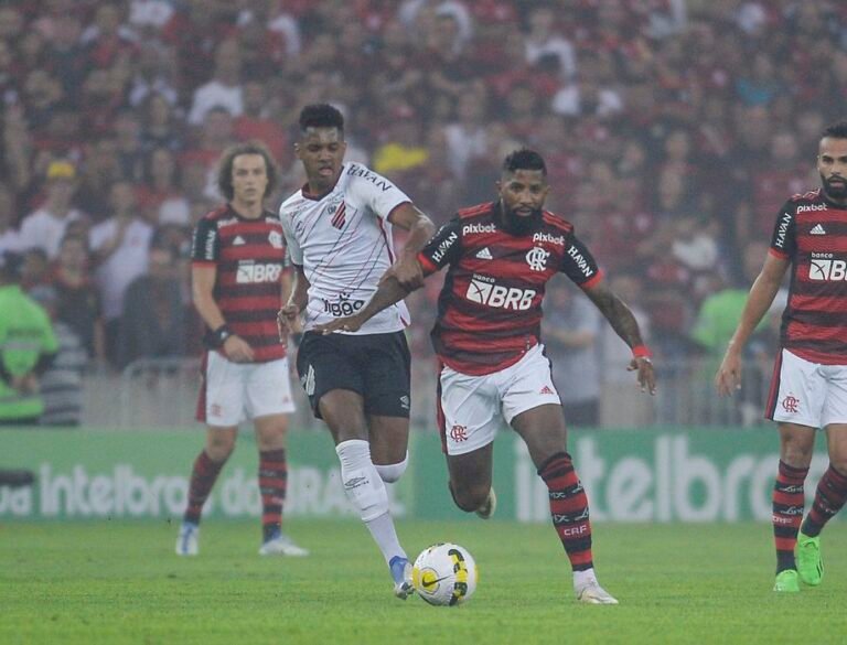 Flamengo x Athletico: onde assistir a partida do Brasileirão