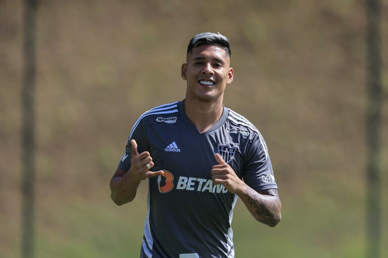DESFALQUE? Zaracho pode ficar de fora do duelo contra o Palmeiras pela Libertadores, afirma jornalista