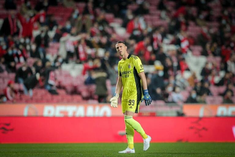 Goleiro do Benfica atrai interesse de vários clubes, inclusive o Manchester United