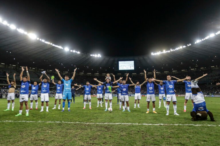 CBF anuncia nova data e local para duelo entre Cruzeiro e Vasco