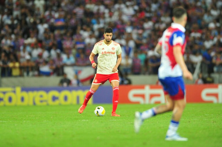 Inter perde outro zagueiro por lesão e liga sinal de alerta