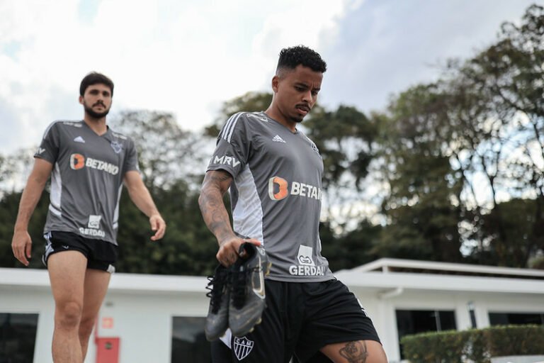 Allan fala sobre resultados ruins em 2022 e projeta briga pelo Brasileirão