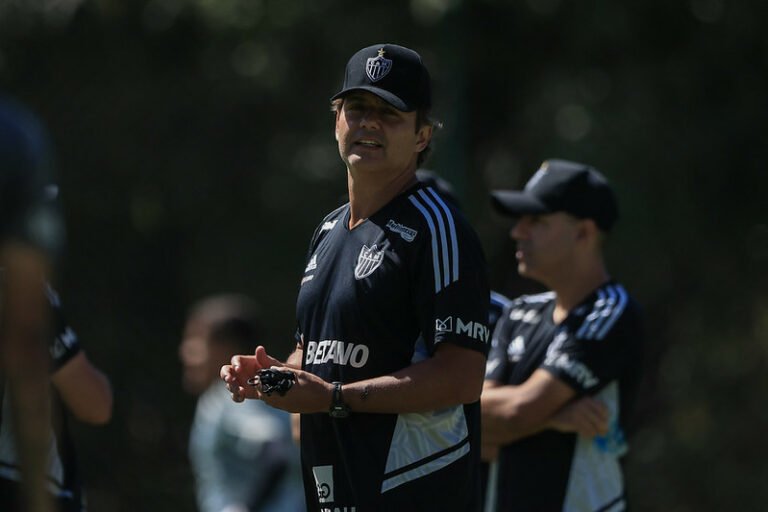 Preparador físico do Atlético-MG entra no radar da Seleção Brasileira para o ciclo pós-Copa