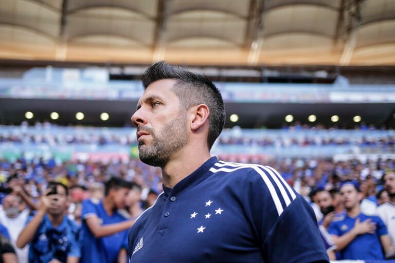 Pezzolano fala sobre retorno a Série A e rivalidade com o Atlético-MG: “Eles sabem que o Cruzeiro na primeira divisão é muito forte”