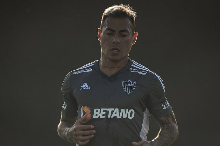 Eduardo Vargas deve ser negociado pelo Atlético Mineiro ainda nessa janela