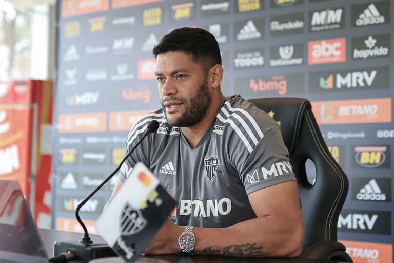 Hulk fala sobre má fase e cobranças de torcedores do Atlético Mineiro