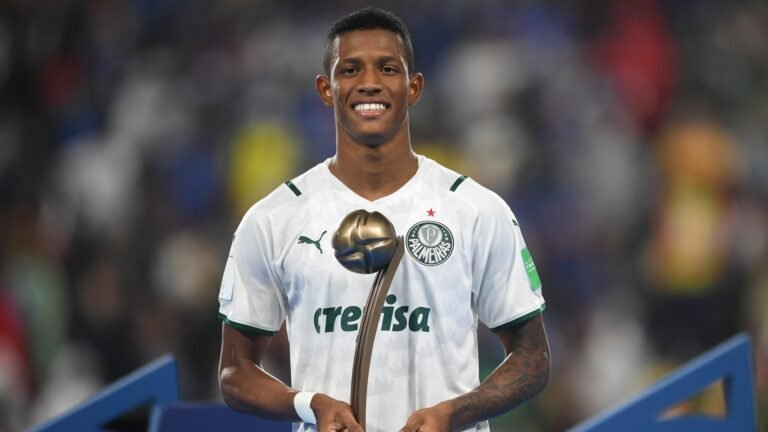 Arsenal demonstra interesse em Danilo, do Palmeiras