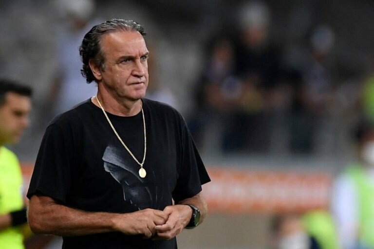 Com foco em 2023, Atlético Mineiro não tem pressa para decidir futuro de Cuca no clube
